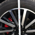 Шины на Jaecoo J7: заводские 235/55 R18 и 235/50 R19, давление 2,2–2,3 и полный свод типоразмеров клуба