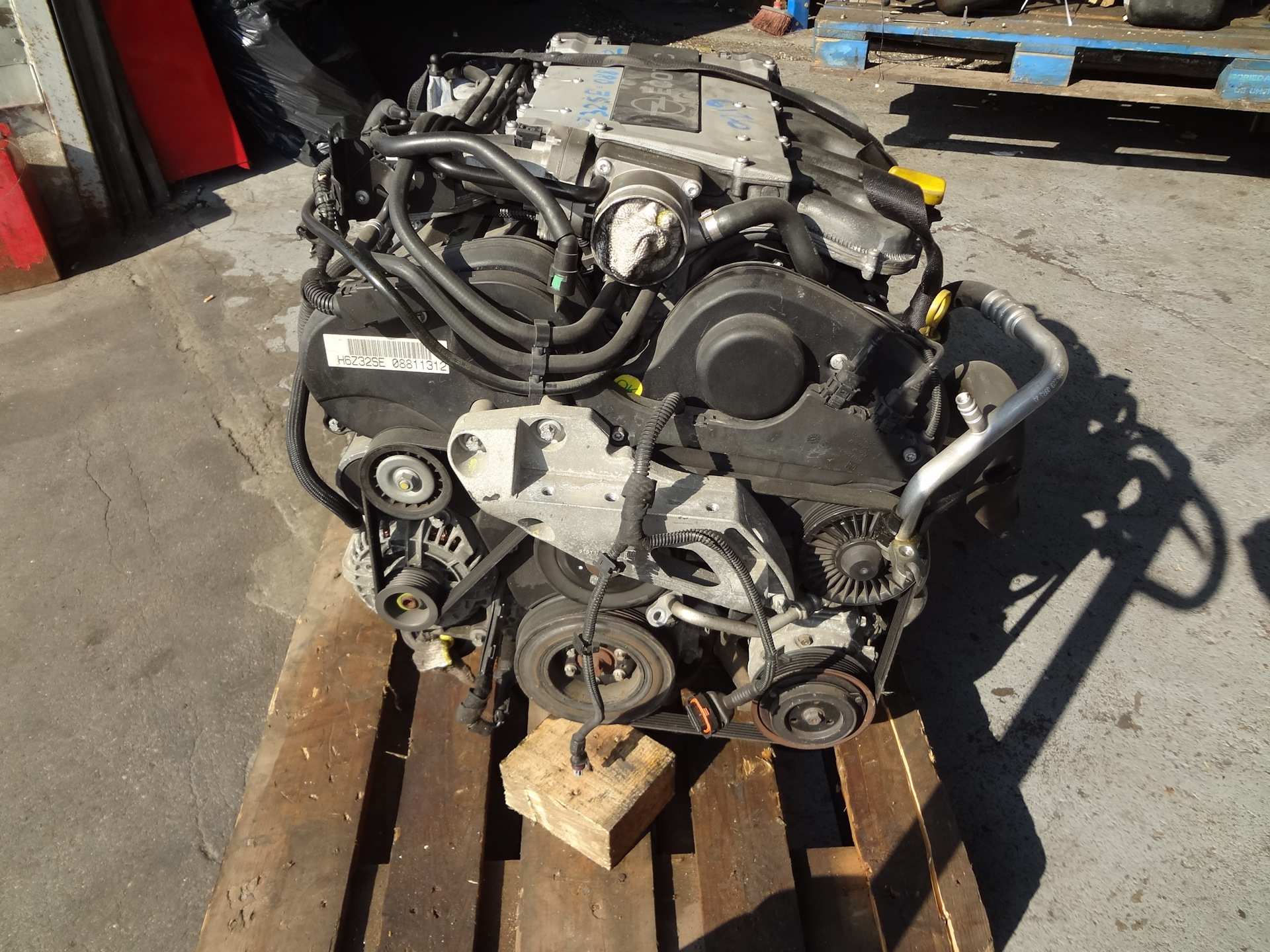 Двигатель Opel Z32SE