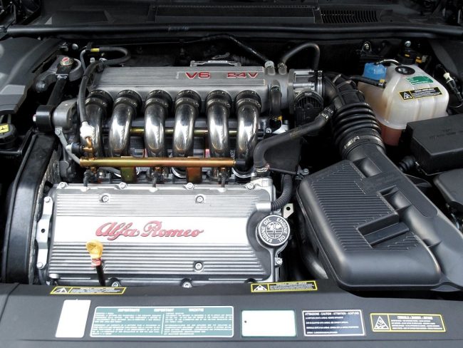 Какие двигатели устанавливались на различные поколения Alfa Romeo 166?