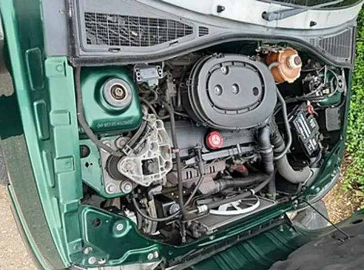 Двигатель E7J