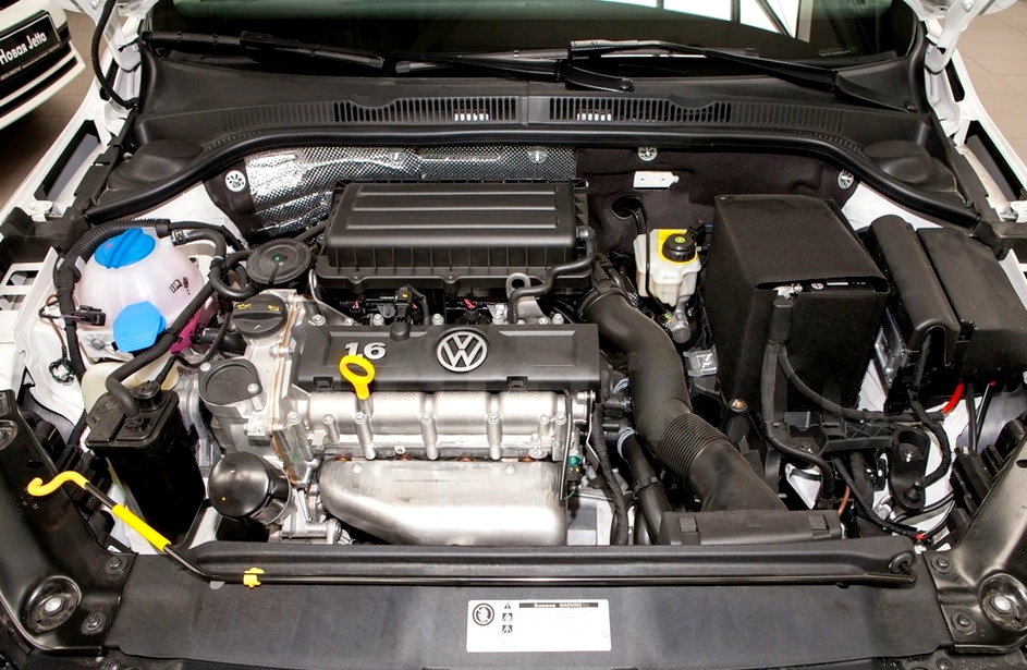 Двигатель CFNB под капотом VW Jetta A6