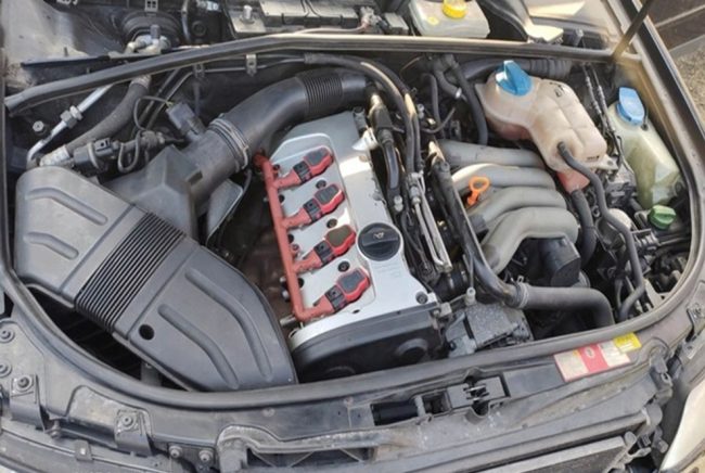 Двигатель Volkswagen, Audi ALT в моторном отсеке