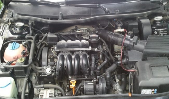 Двигатель VW BSF в моторном отсеке