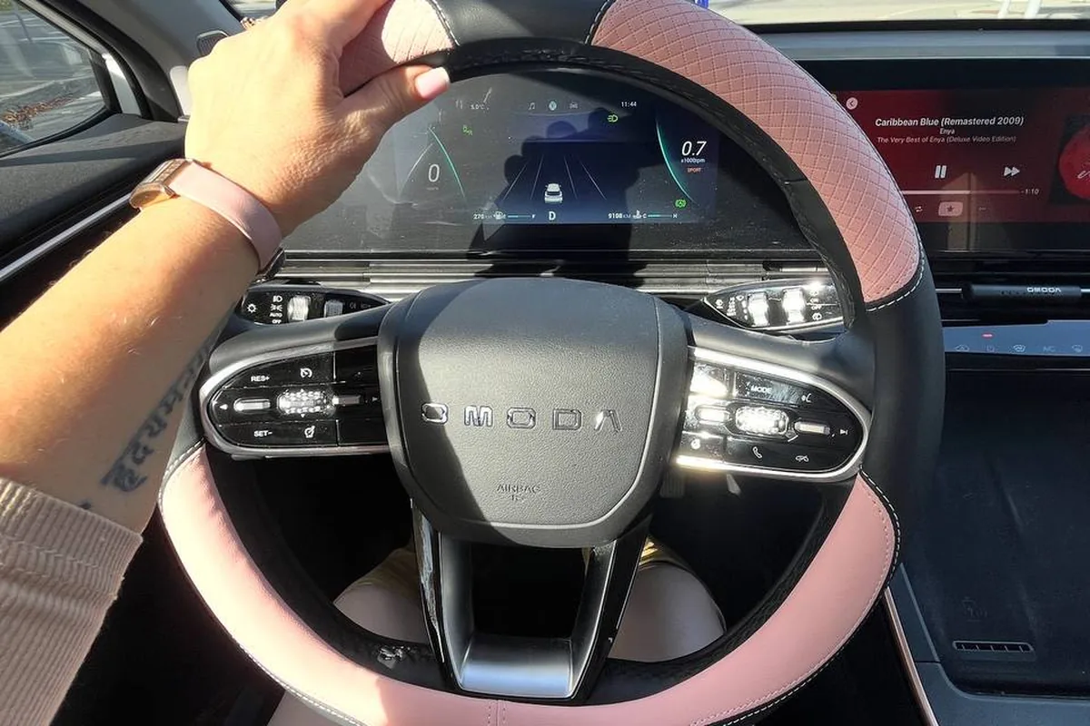 Оплётка руля на Omoda C5