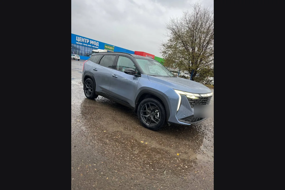 Geely Atlas на 19-х дисках с Pirelli Ice Zero 2 235/55 R19