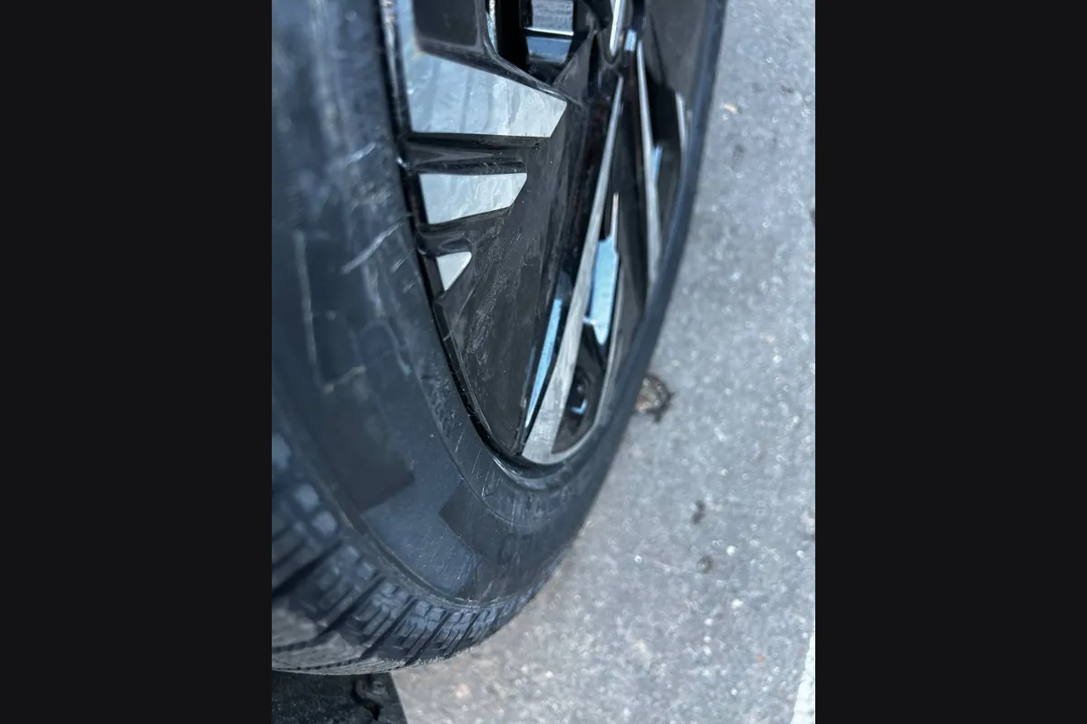 Зимняя липучка Pirelli Ice Zero FR 255/45 R20 на Geely Atlas