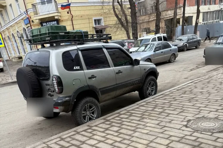 Шевроле Нива на шинах 225/75 R16