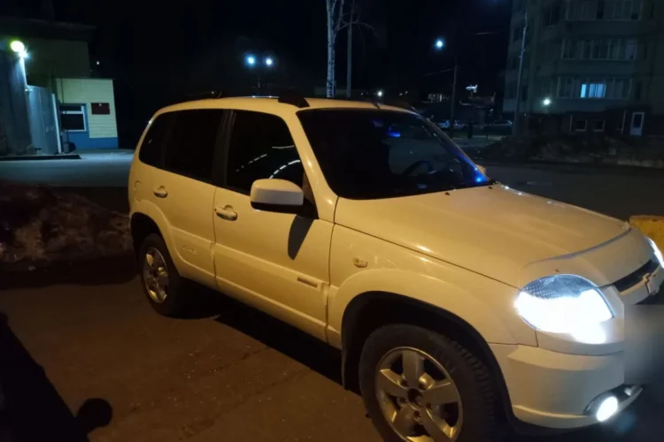 Шевроле Нива на шинах 205/70 R16