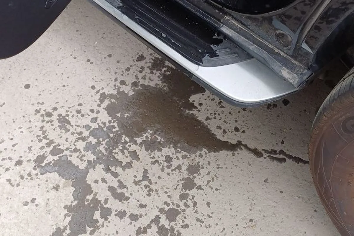 Вода, вытекающая из задней двери Haval Dargo