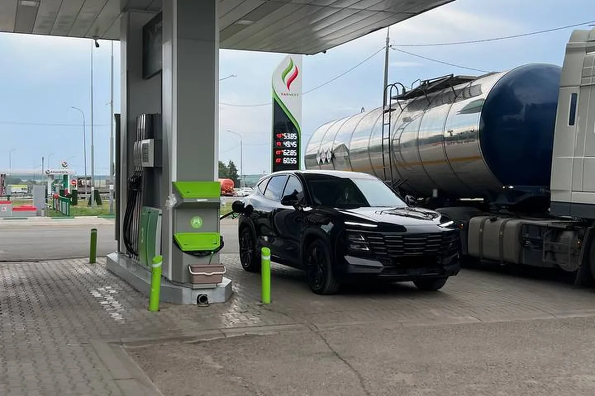 Jetour Dashing на заправке Татнефть