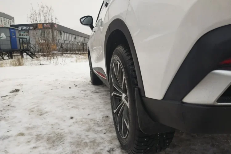 Шире обод — меньше раскачки на Omoda C5 — 225/55 R18 · обод 8J