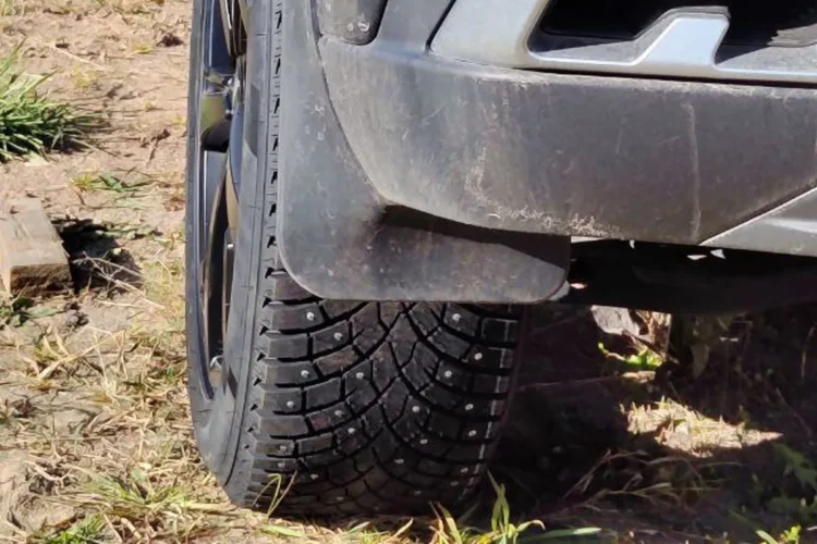 Скад KL-328, зимний комплект на Omoda C5 — 18×7 ET35 · 225/55 R18