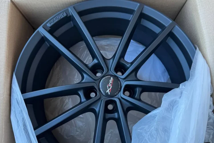 Оригинальные параметры, кроме ширины на Omoda C5 — 19×7.5 · 235/50 R19