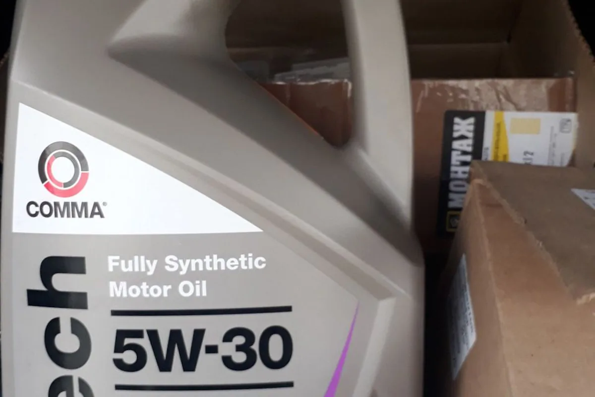 Канистра синтетики 5W-30 для Форд Фокус 2 1.6 100