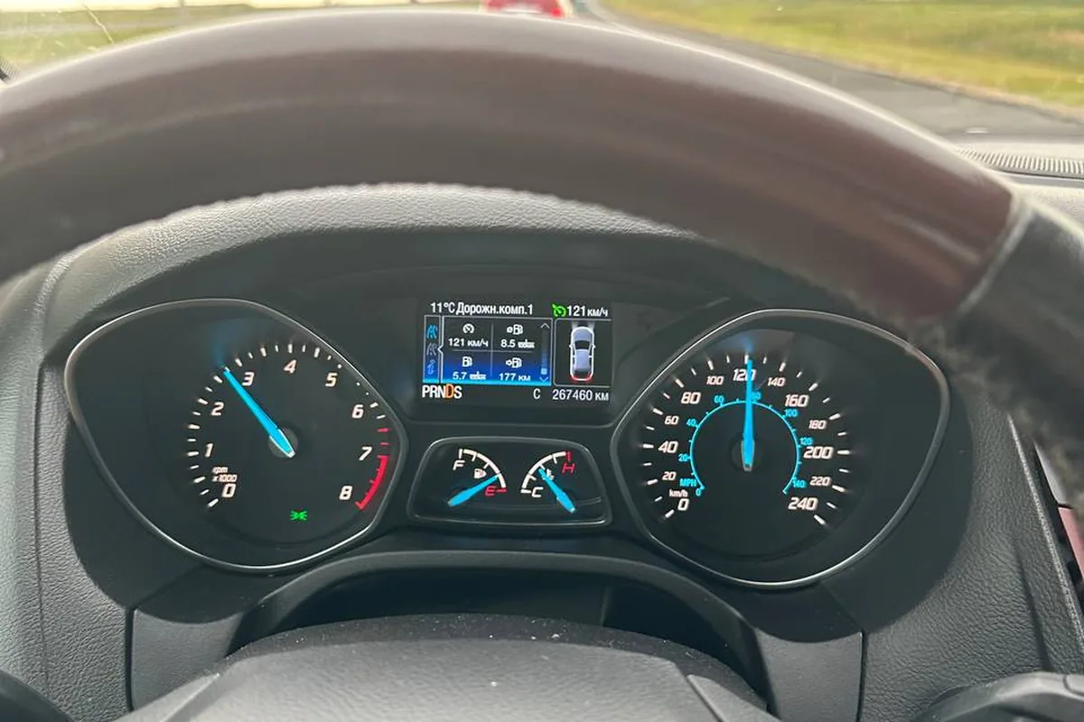 Приборная панель Форд Фокус 3 2.0 с PowerShift на 120 км/ч