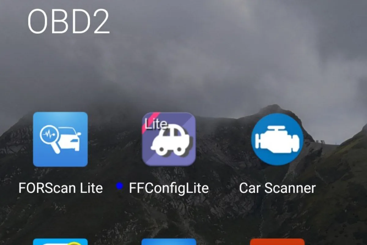 Приложения FORScan Lite, FFConfigLite и Car Scanner на телефоне
