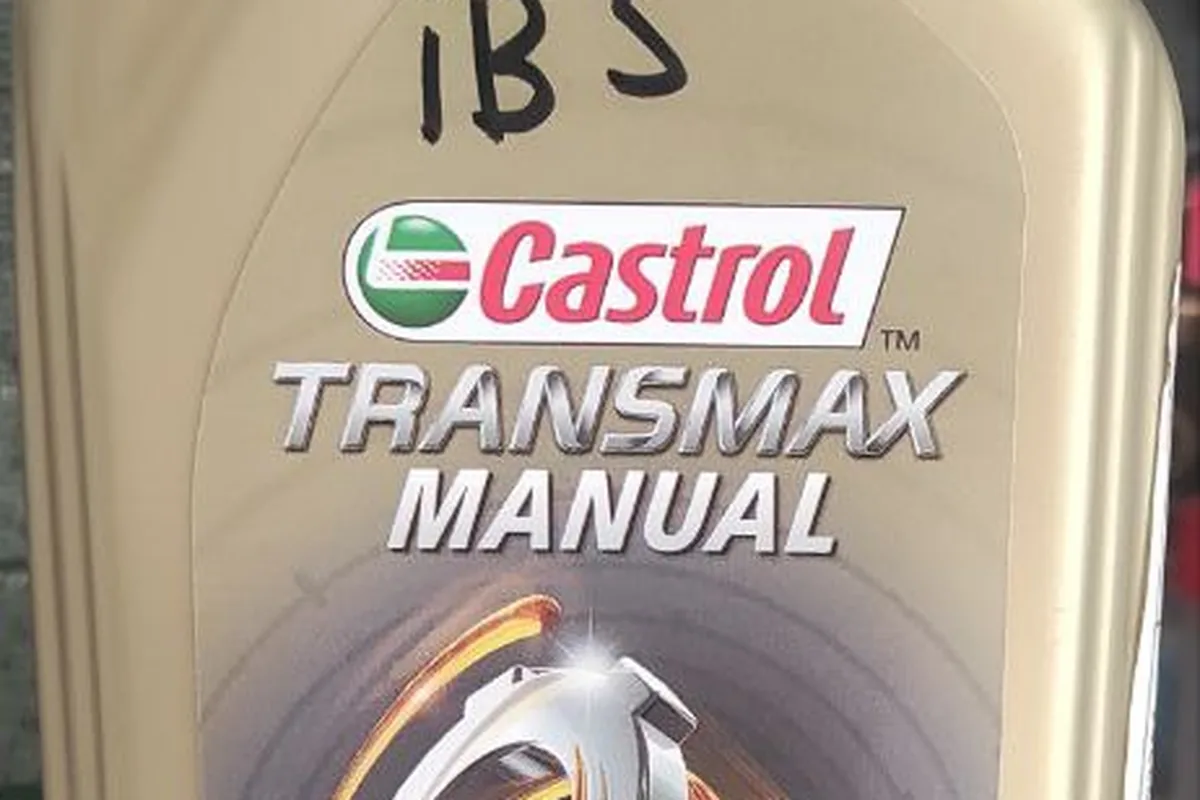 Castrol Transmax Manual 75W-90 с пометкой iB5 на бутылке