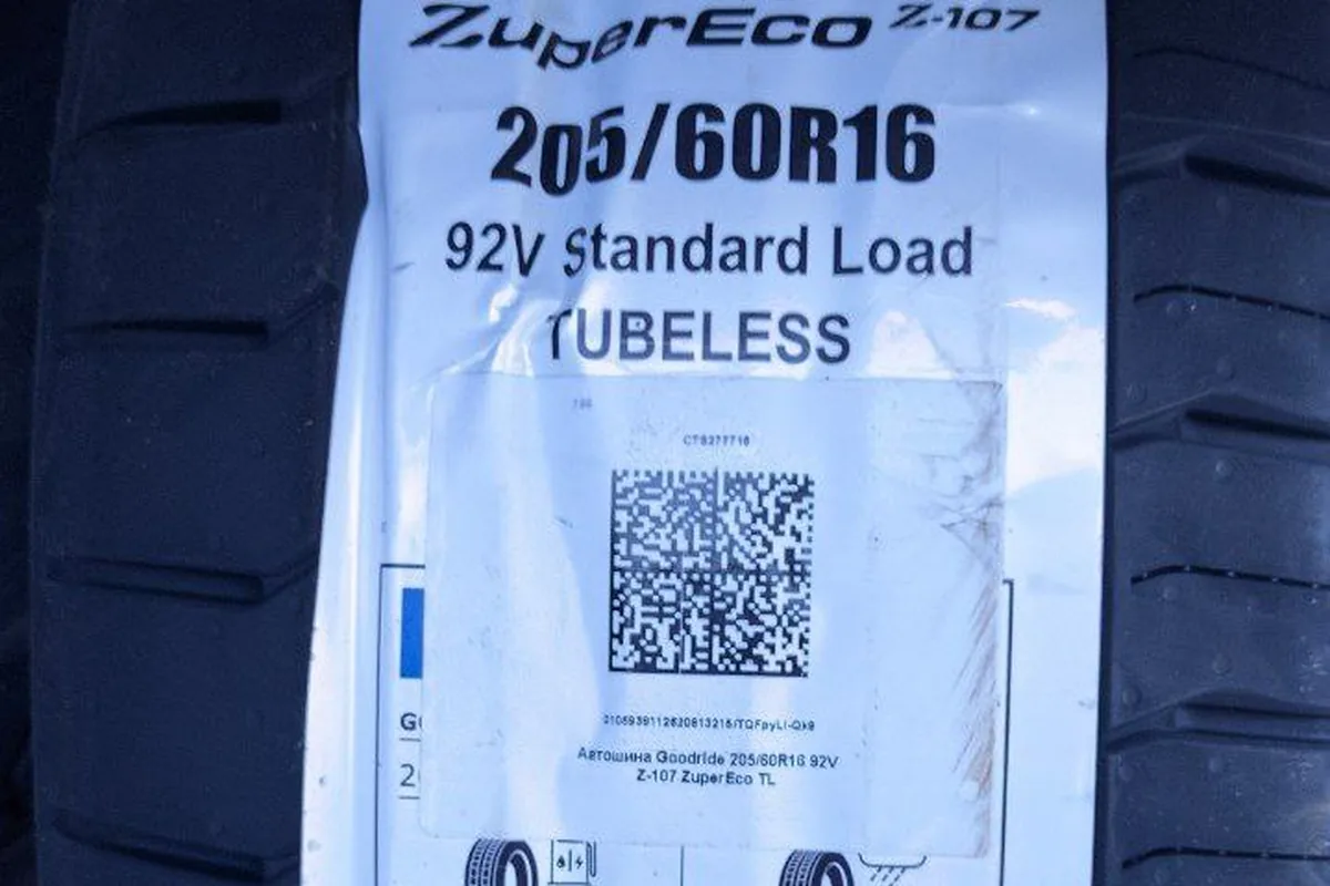 Новая летняя шина Goodride 205/60 R16 с этикеткой