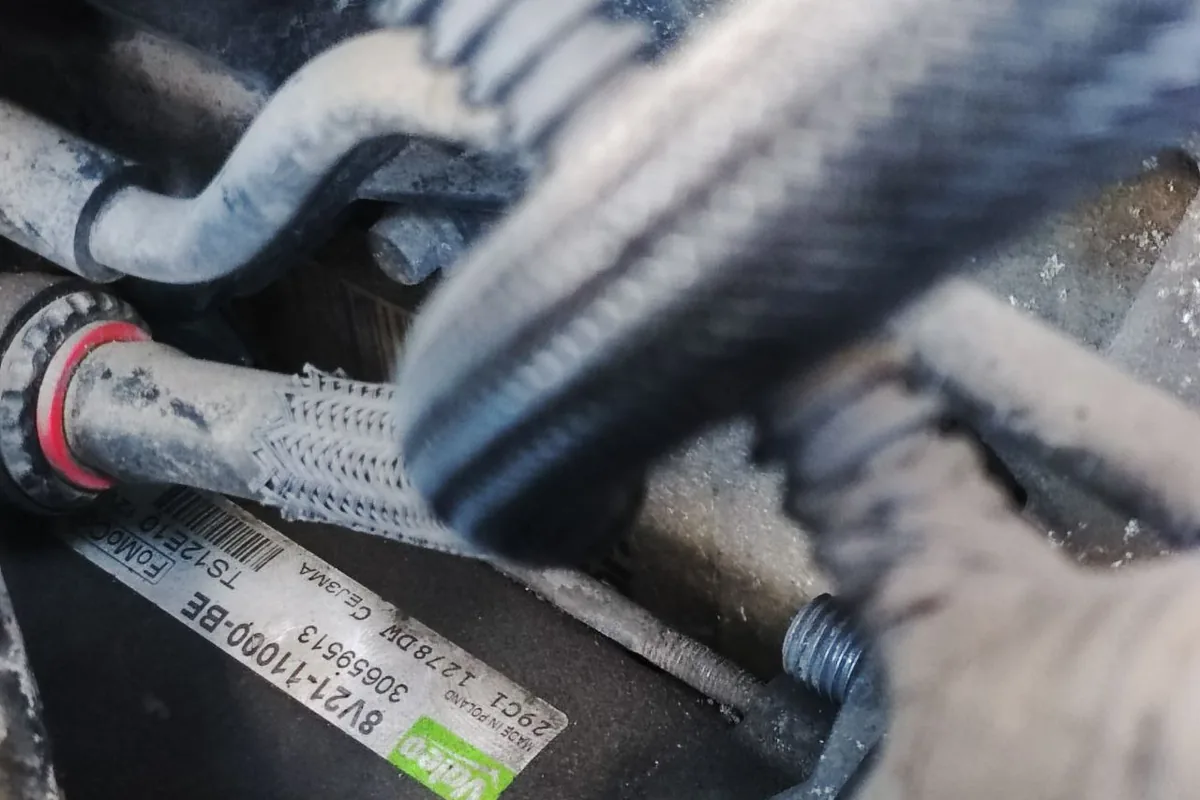 Наклейка Valeo 8V21-11000-BE на стартере Форд Фокус
