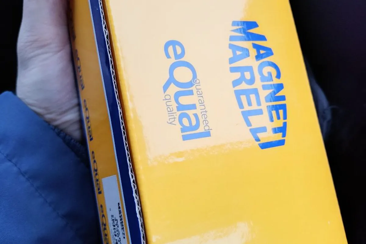 Коробка с новым топливным насосом Magneti Marelli для Форд Фокус