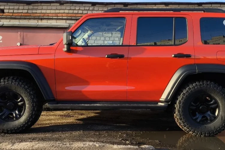 Колесо 285/75 R16 Comforser CF3000 на диске Toyota 7x16 ET15 на Tank 300