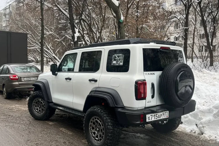 BFGoodrich Mud Terrain KM3 285/70 R17 на дисках СЛИК 7,5x17 ET30