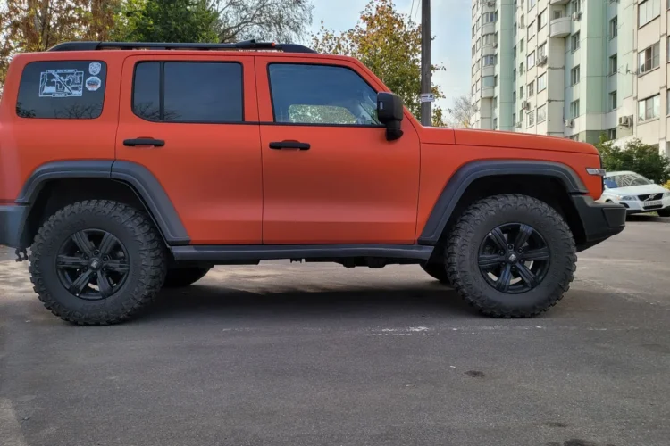 Nexen Roadian MTX 295/70 R17 на штатных дисках Tank 300 с проставками 6 мм