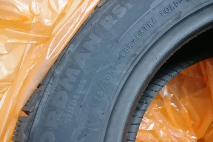 Боковина зимней шины 175/70 R14 с маркировкой Extra Load
