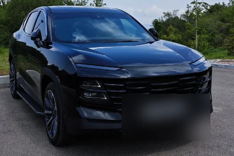Jetour Dashing на родных дисках R20 с защитой картера