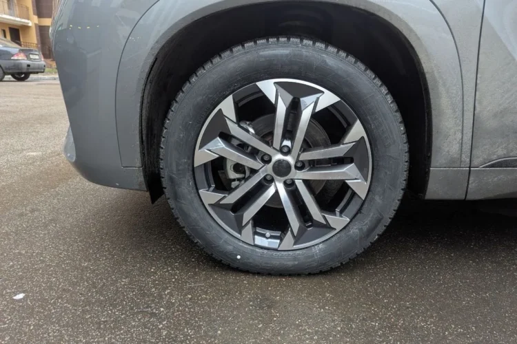 Колесо Jaecoo J8 на диске 19 дюймов с шиной 245/55 R19