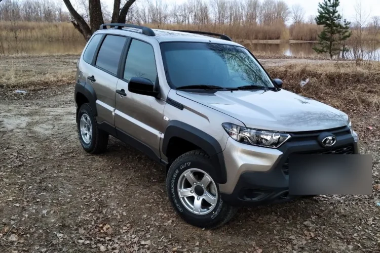 Нива Тревел на шинах 215/75 R15