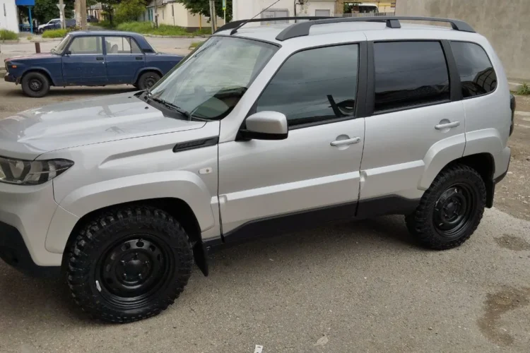 Шина Kama Flame 205/70 R16 на Ниве Тревел