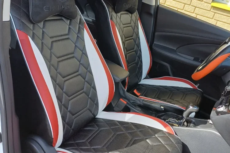 Водительское сиденье Changan Alsvin в кожаном чехле с сотовой строчкой