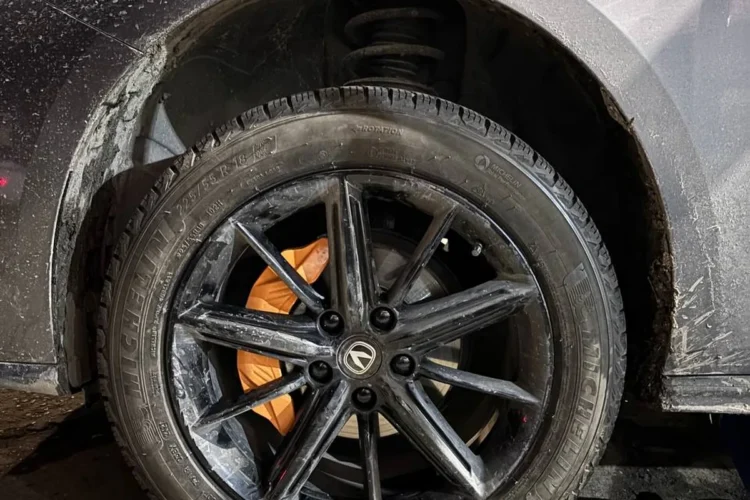 Шина 225/55 R18 на штатном диске Changan UNI-V