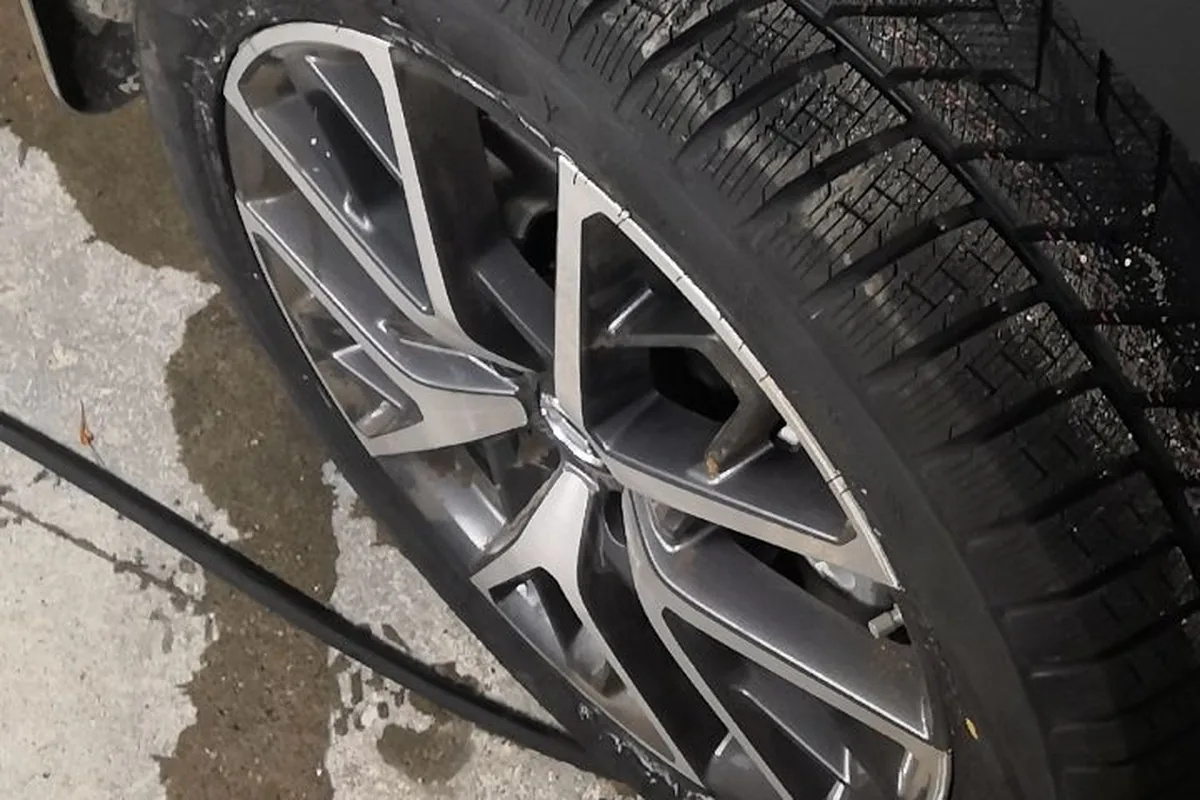 Зимняя липучка 265/45 R20 на диске GAC GS8