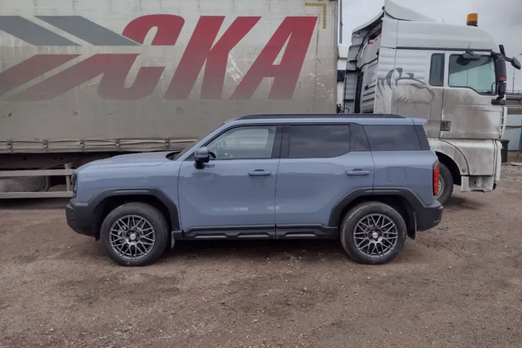 Диски X-trike X-133 7,5x18 ET35 на Haval H3
