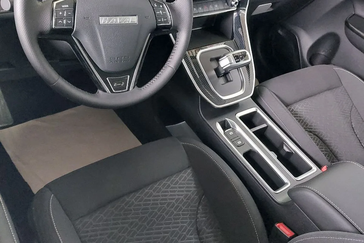 Центральный тоннель Haval H6 с рычагом коробки