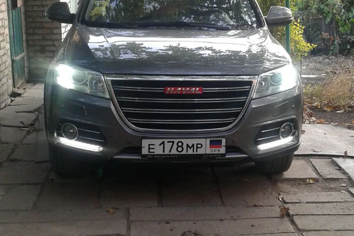 Haval H6 с включённым светом