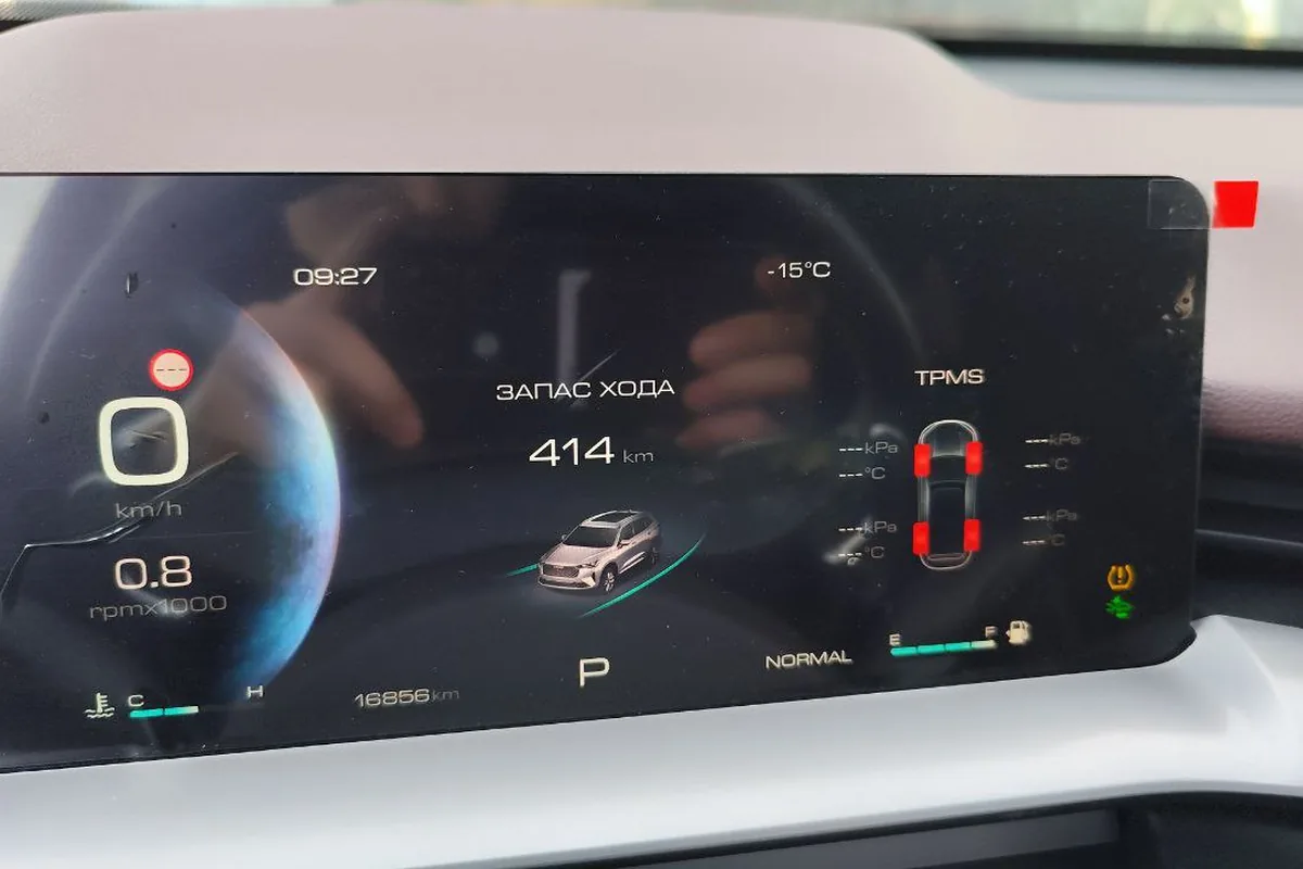 Индикация давления в шинах на панели Haval H6