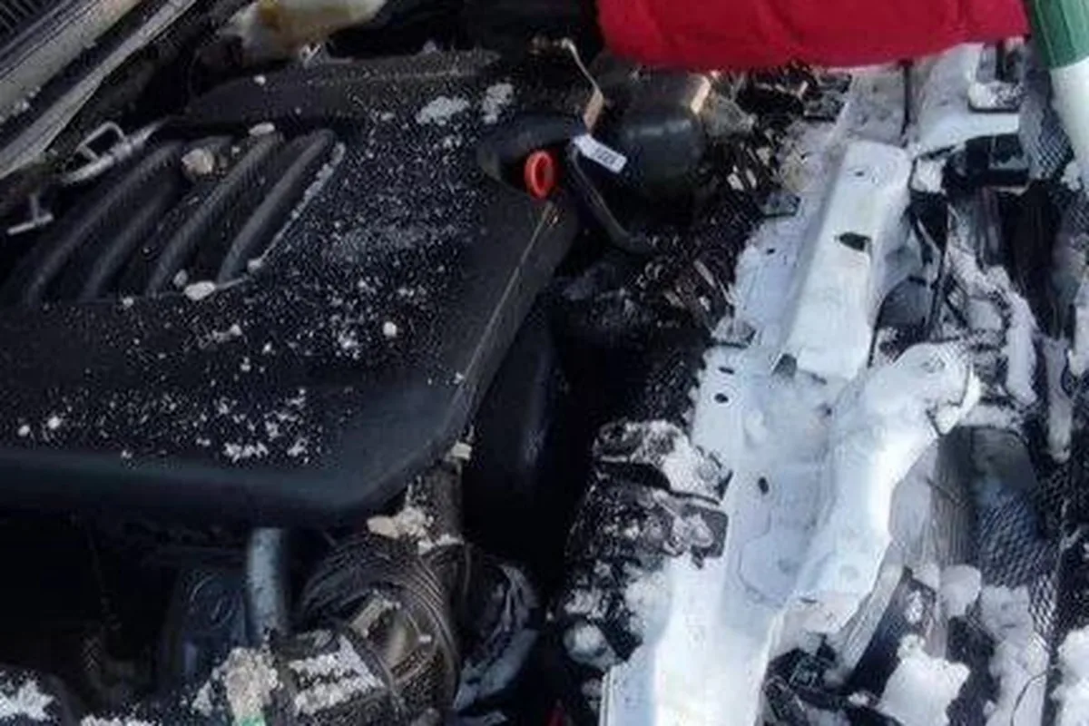 Подкапотное пространство Haval H9 с бензиновым мотором GW4C20B 2.0T