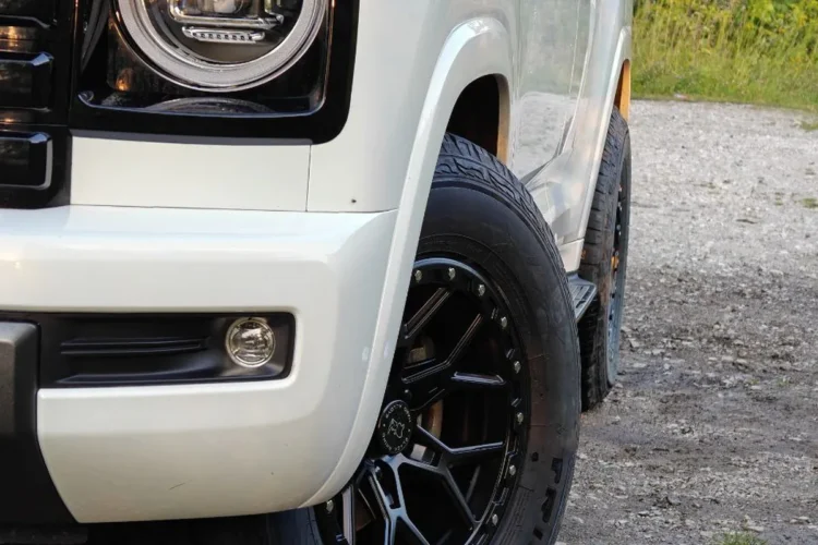 Переднее колесо Haval H9 с шиной 285/70 R17 в арке
