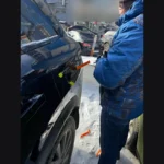 Что замерзает у Jaecoo J7 зимой: замки задних дверей, лючок бака ниже −15, незамерзайка на −30 мёрзнет уже в −20, окна изнутри, фары и низ дверей