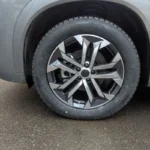 Шины на Jaecoo J8: штатный размер 245/50 R20, что влезает по 19, 20 и 21 дюйму и сколько владельцев отчиталось