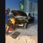 Jaecoo J8 не заводится зимой: аккумулятор в ноль при первом морозе −16, просадка до 7–8 вольт на стартере, частые автозапуски сажают батарею, влага под ковриком
