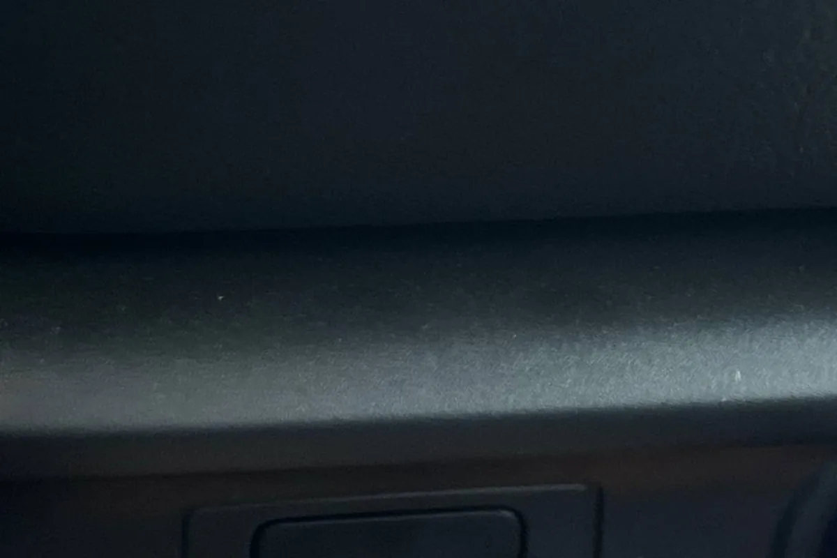 USB-порт в салоне Changan Alsvin у водителя
