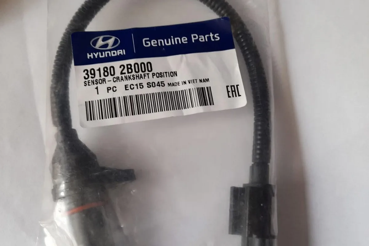 Датчик положения коленвала Hyundai/Kia 39180-2B000 с проводом
