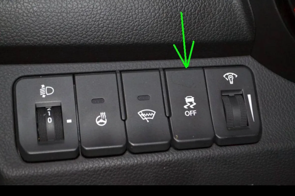 Кнопка отключения ESP на Kia Rio 3 до рестайлинга