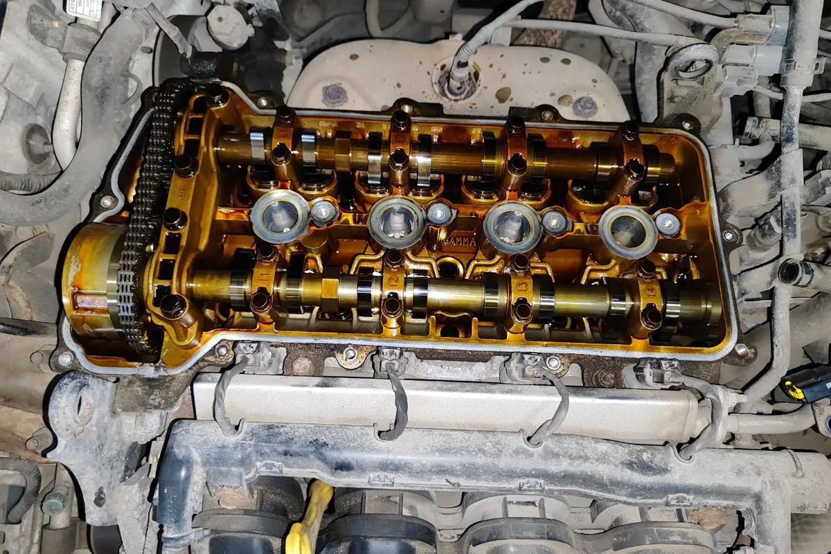 Головка Gamma 1.6 Kia Rio 3 без клапанной крышки на 140 тыс. км