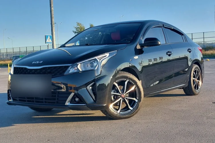 Kia Rio 4 после рестайлинга с установленными би-лед линзами