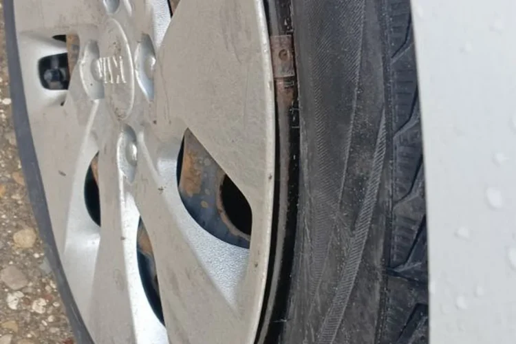 Зимняя шина 185/65 R15 на штампе Kia Rio с колпаком